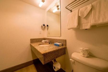 Newport Inn By Oyo - Hwy 101 - 26