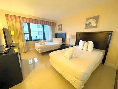 The Alexander All Suites - 603