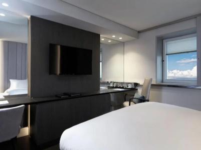 Sofitel Athens Airport - 44