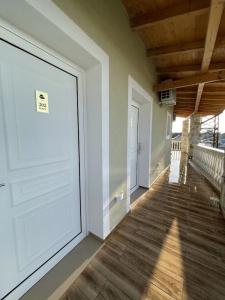 Rias Penthouse Suites - 7