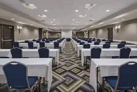 Sheraton Bellevue - 11