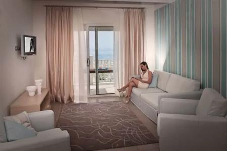 Le Rose Suite - 240