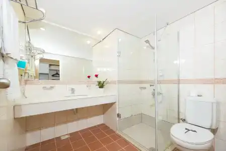 Club Aqua Plaza - 8