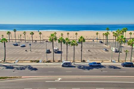 The Waterfront Beach Resort, A Hilton - 232