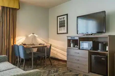 Best Western Plus Bayside Inn - 84