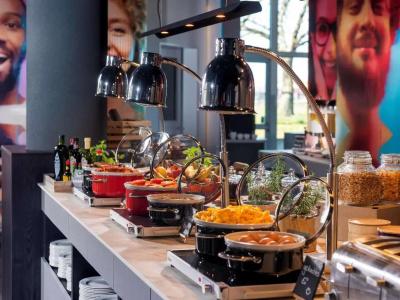 ibis Styles Berlin Treptow - 11