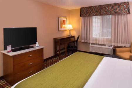 Best Western Ambassador Inn & Suites - 57