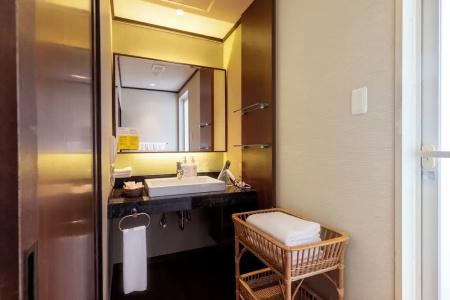 Uan Kanazawa - 107