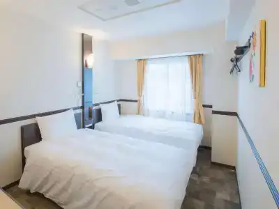 Toyoko Inn Ekimae - 32