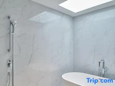 Le Meridien - 228