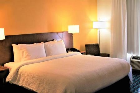 Fairfield Inn West - 36