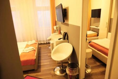 City Guesthouse Pension Berlin - 47
