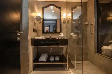 DoubleTree By Hilton Izmir Airport - 57