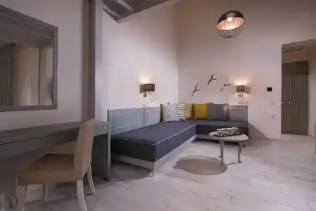 Neikos Mediterraneo Luxury Suites - 62