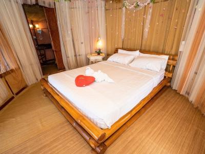 Paree Hut - 41