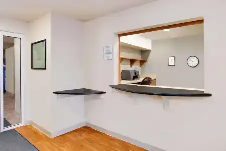 WoodSpring Suites - 1