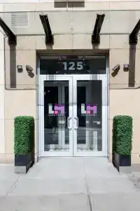 Leon Les - 26