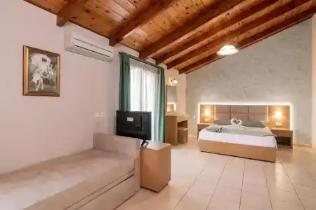 Plaka Beach Resort - 85