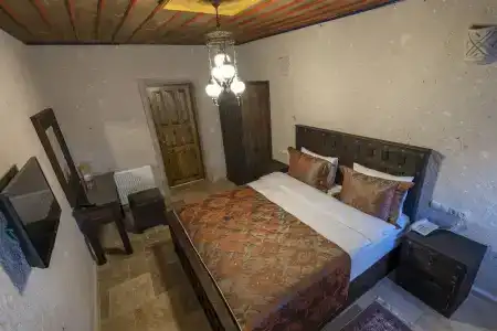 Underground Cave Suites - 4
