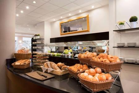 Ramada Encore by Wyndham Geneva - 9