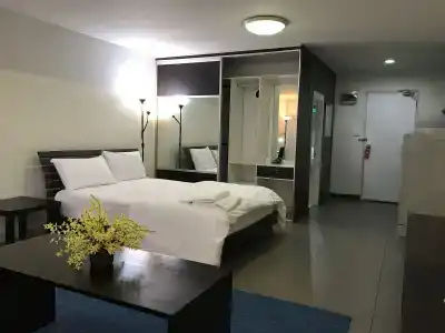 The Studio at Sathorn Terrace - 3