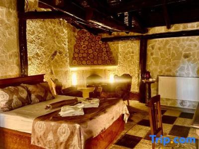 Heritage Cave Inn - 179