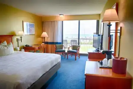 Holiday Inn Express & Suites Virginia Beach Oceanfront, An Ihg - 20