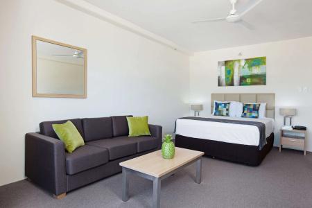 Rydges Esplanade - 78