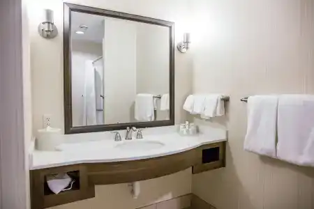 Hilton Garden Inn Downtown - 8