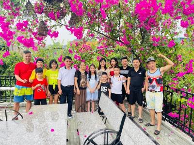 Elizabeth Tam Coc - 28
