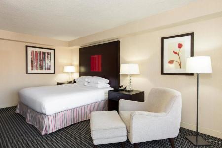 DoubleTree by Hilton Chicago Magnificent Mile - 5