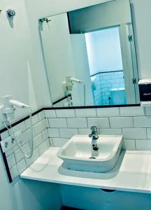 Feel Hostels Soho - 51