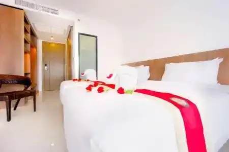 Phoenix Karon Beach - 44