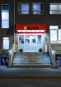 22 Hill - 28