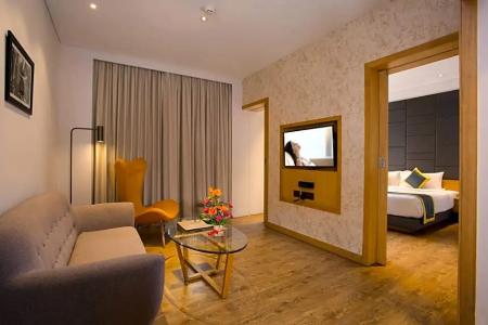 Fountain Tree By Tgi - 35