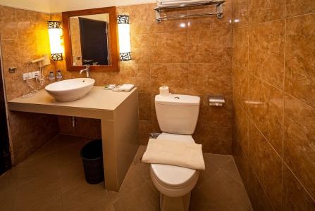 Yulia Beach Inn Kuta - 68