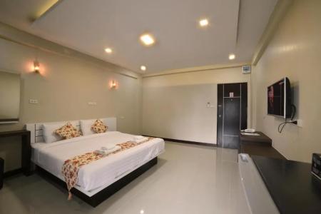 Gold Airport Suites - 33