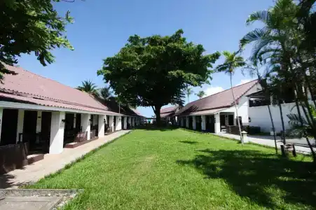 Al's Resort - 23