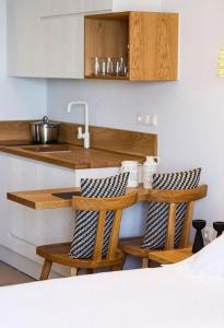 North Coast Seaside Suites - 27