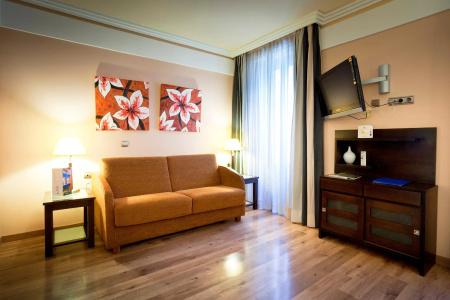 Suites Gran Vía 44 - 42