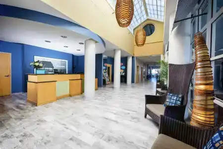 Hampton Inn Virginia Beach Oceanfront North - 12