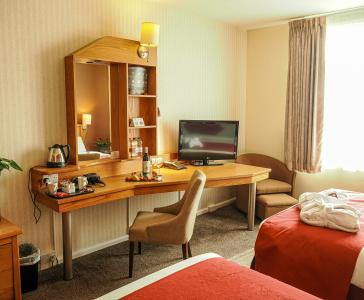Future Inn Cardiff Bay - 24