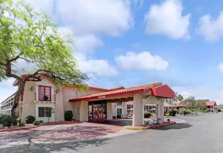 Days Inn by Wyndham Tucson City Center - 19