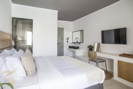 Adorno Beach and Suites - 3