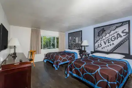 Super 8 by Wyndham Las Vegas North Strip/Fremont St. Area - 15