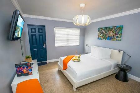 Hollywood Beach Suites and - 11
