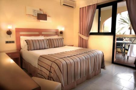 Apartamentos Macdonald Doña Lola - 4