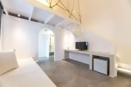 Artemis Suites - 95