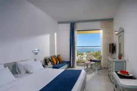 Sunshine Crete Beach - 7