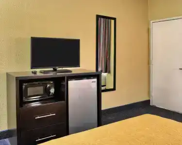Quality Inn-Central Park Area - 44